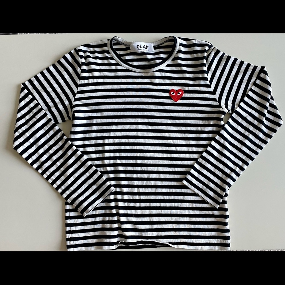 COMME DES GARCONS PLAY
l